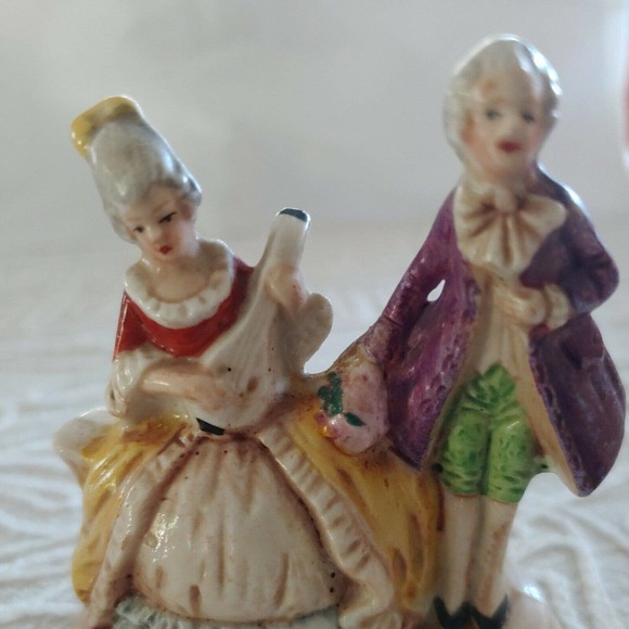 Rare Vintage Colonial Couple Porcelain Figurines Occupied Japan Germany( 2 ) - Picture 3 of 8